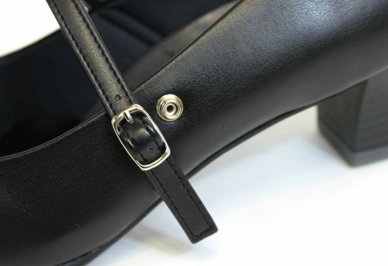 アーチクッションベルトパンプスSW81550