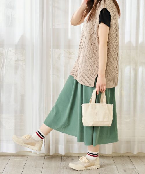 クリアランスセール】エアロストレッチスニーカーIC241113  