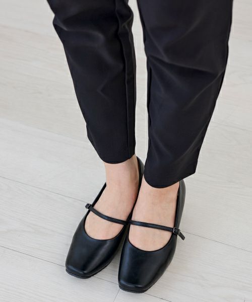 スクエア ストラップパンプスTW252531